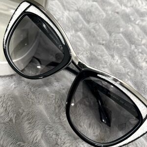 Swarovski women’s sunglasses black with gradient smoke lenses. Size 53-17-135